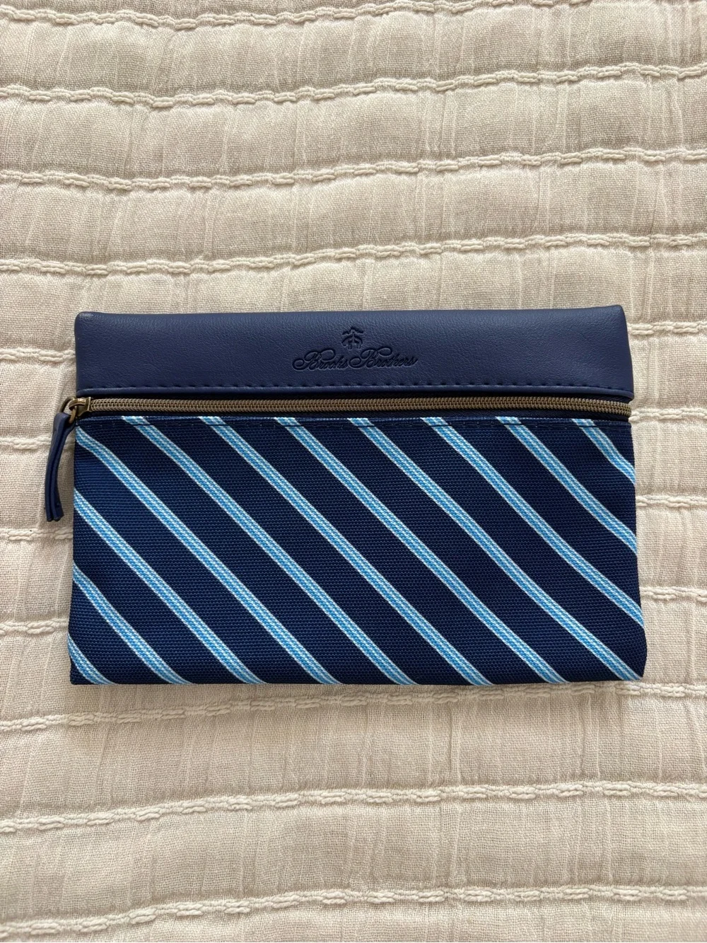 Brooks Brothers x United Airlines Toiletry Bag Blue Stripes Travel Accessory